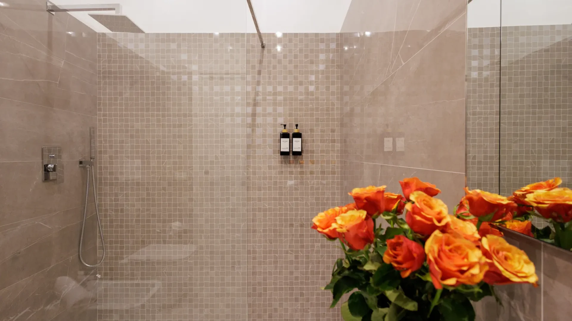 particolare doccia fiori_risultato